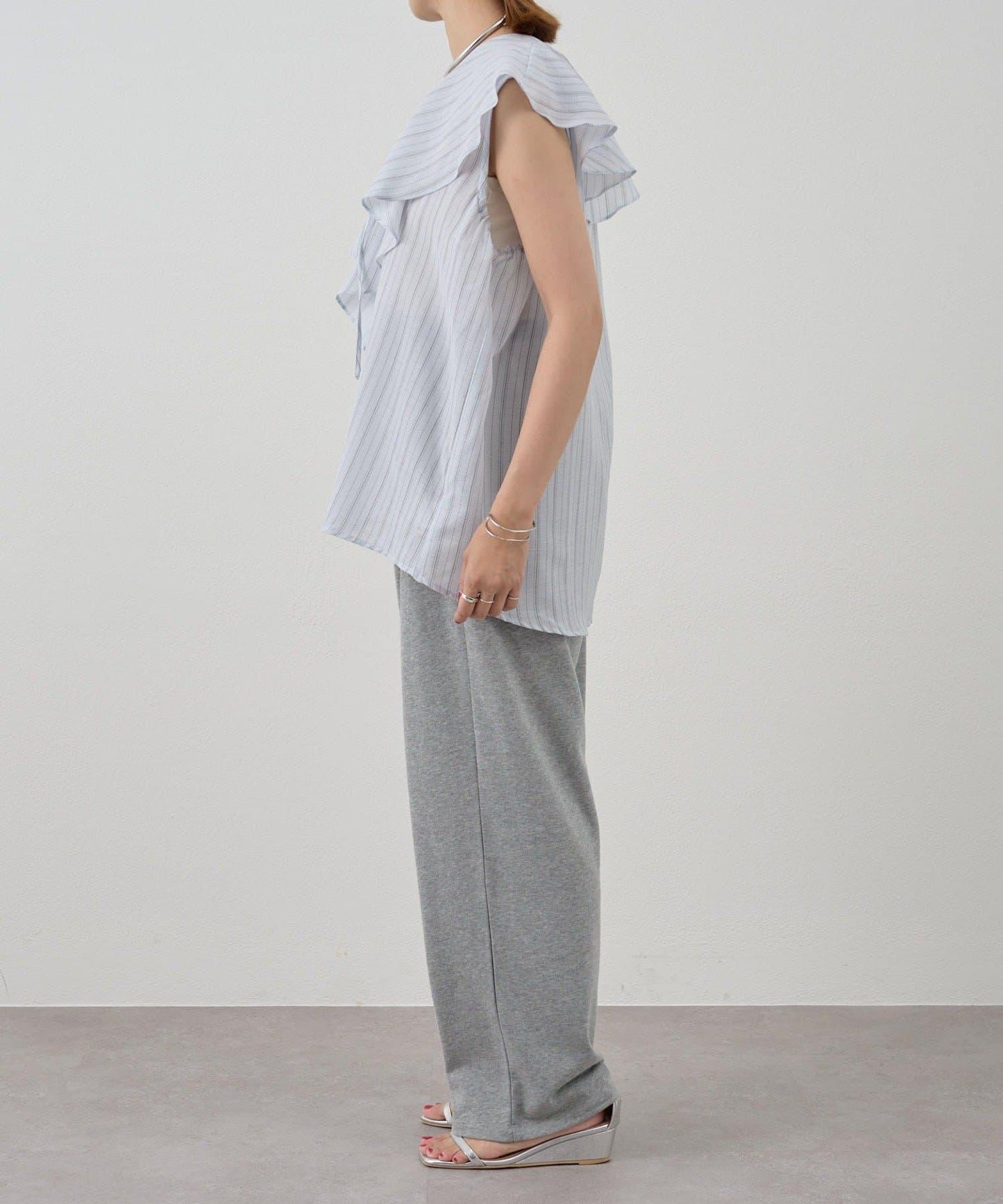 SHENERY 條紋荷葉領襯衫