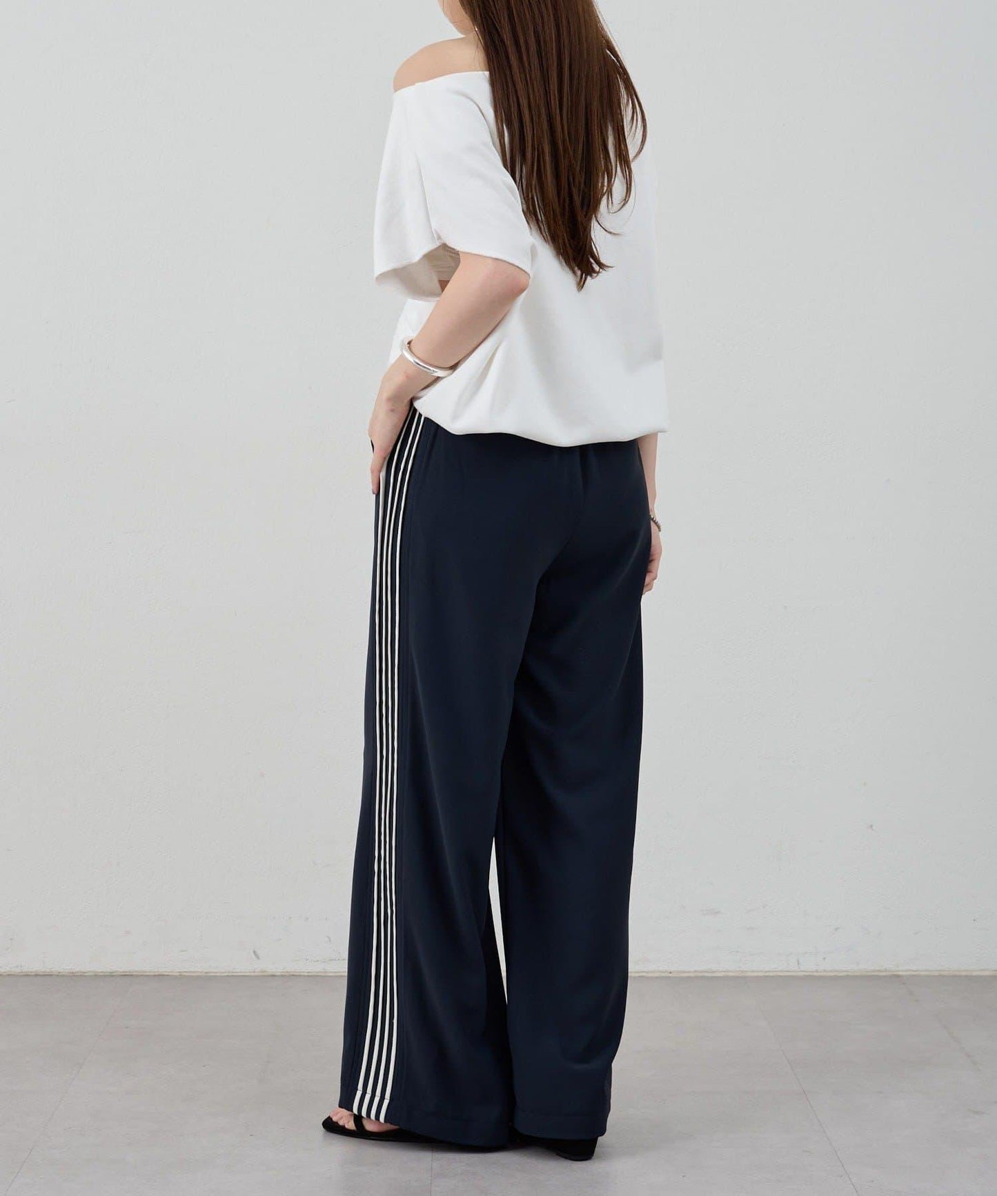 SHENERY 露肩法式短袖衛衣