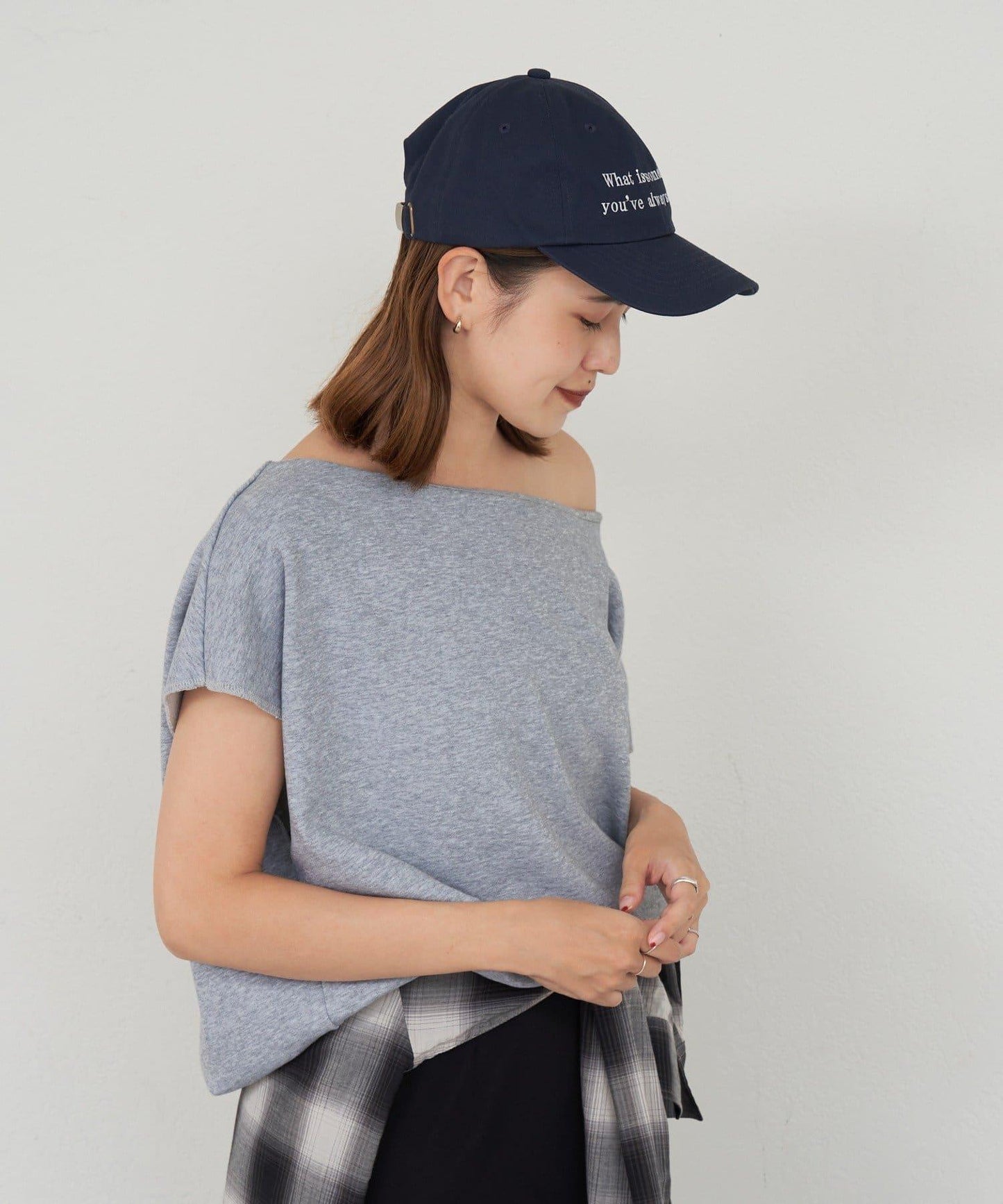 SHENERY 露肩法式短袖衛衣