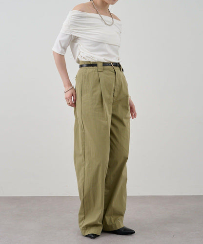 SHENERY 露肩不對稱設計 套頭上衣