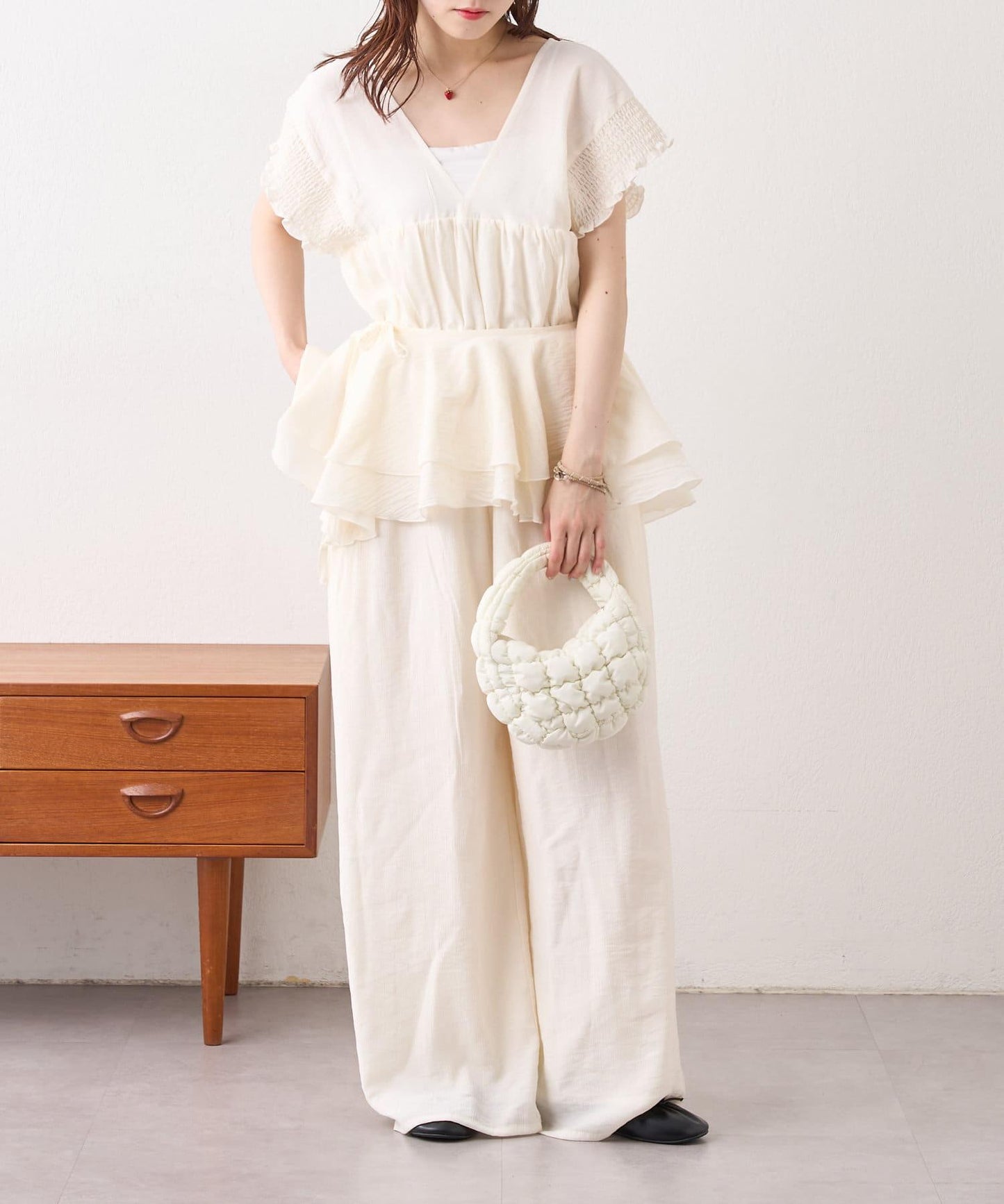 w closet 荷葉邊領設計 連體褲