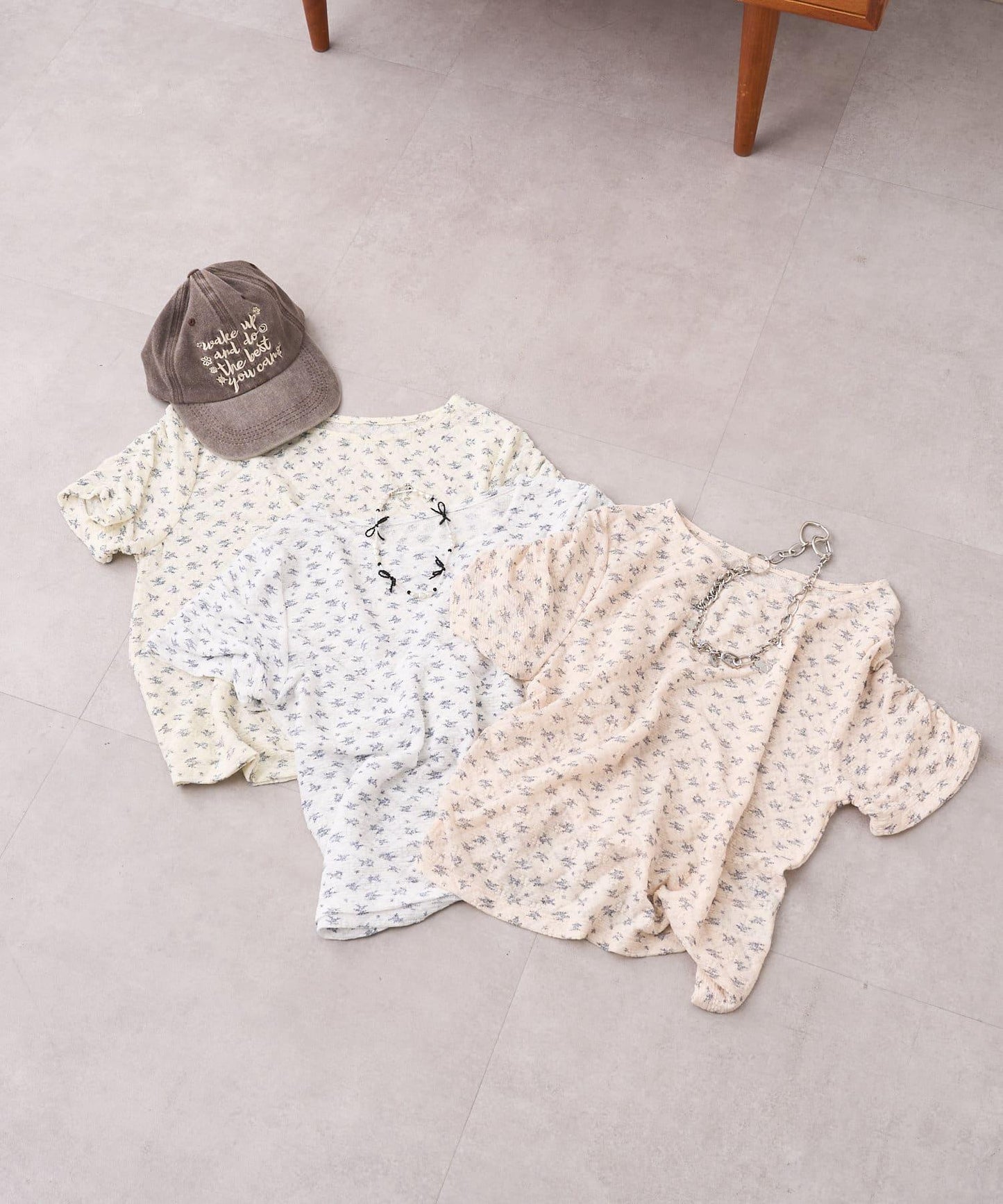 w closet 花卉蕾絲提花短袖T恤