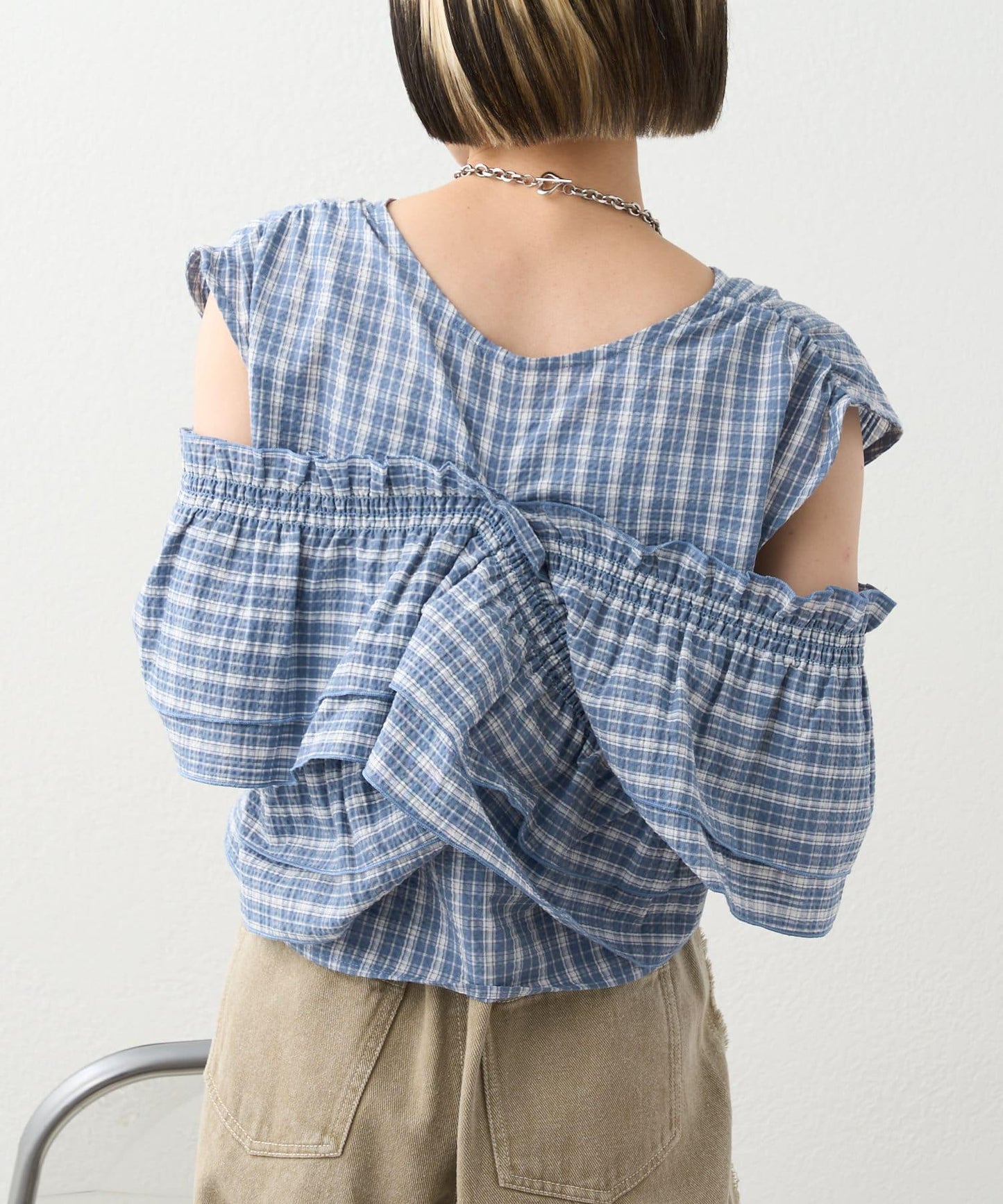 多穿法荷葉邊襯衫