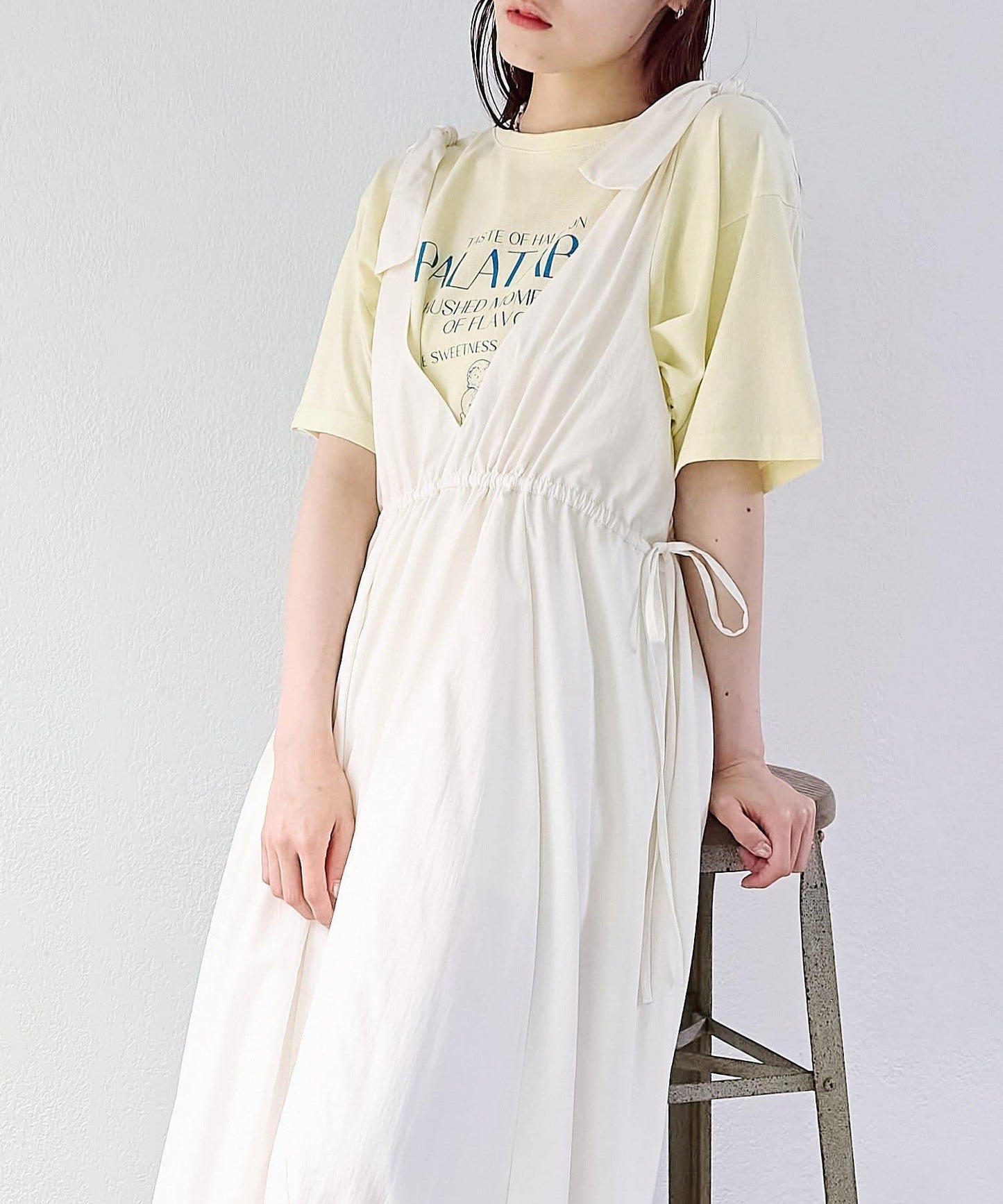 肩部蝴蝶結 蓬鬆廓形 連衣裙