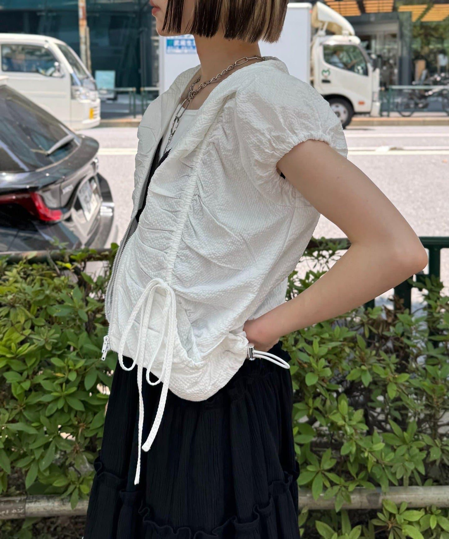 連帽拉鍊短外套