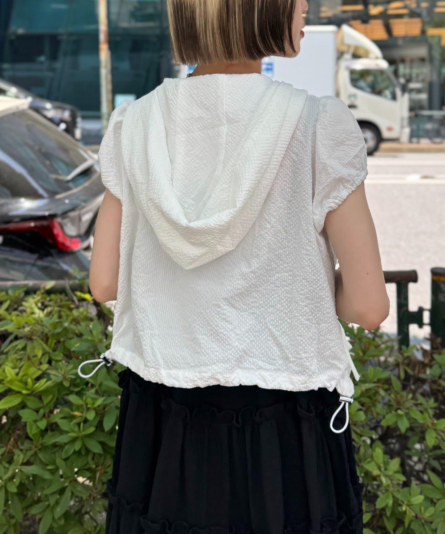 連帽拉鍊短外套