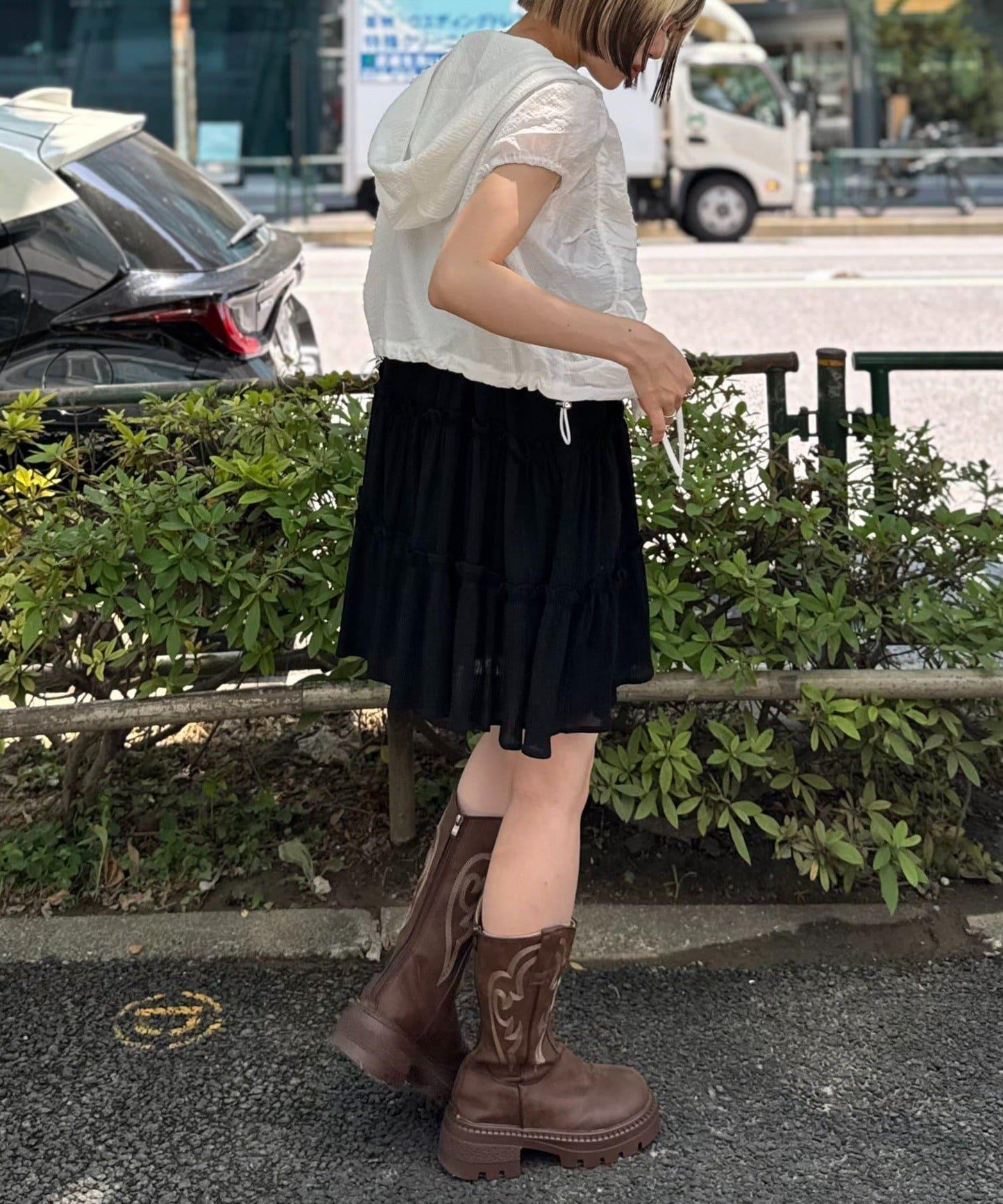 連帽拉鍊短外套