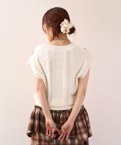 w closet 愛心刺繡 針織背心