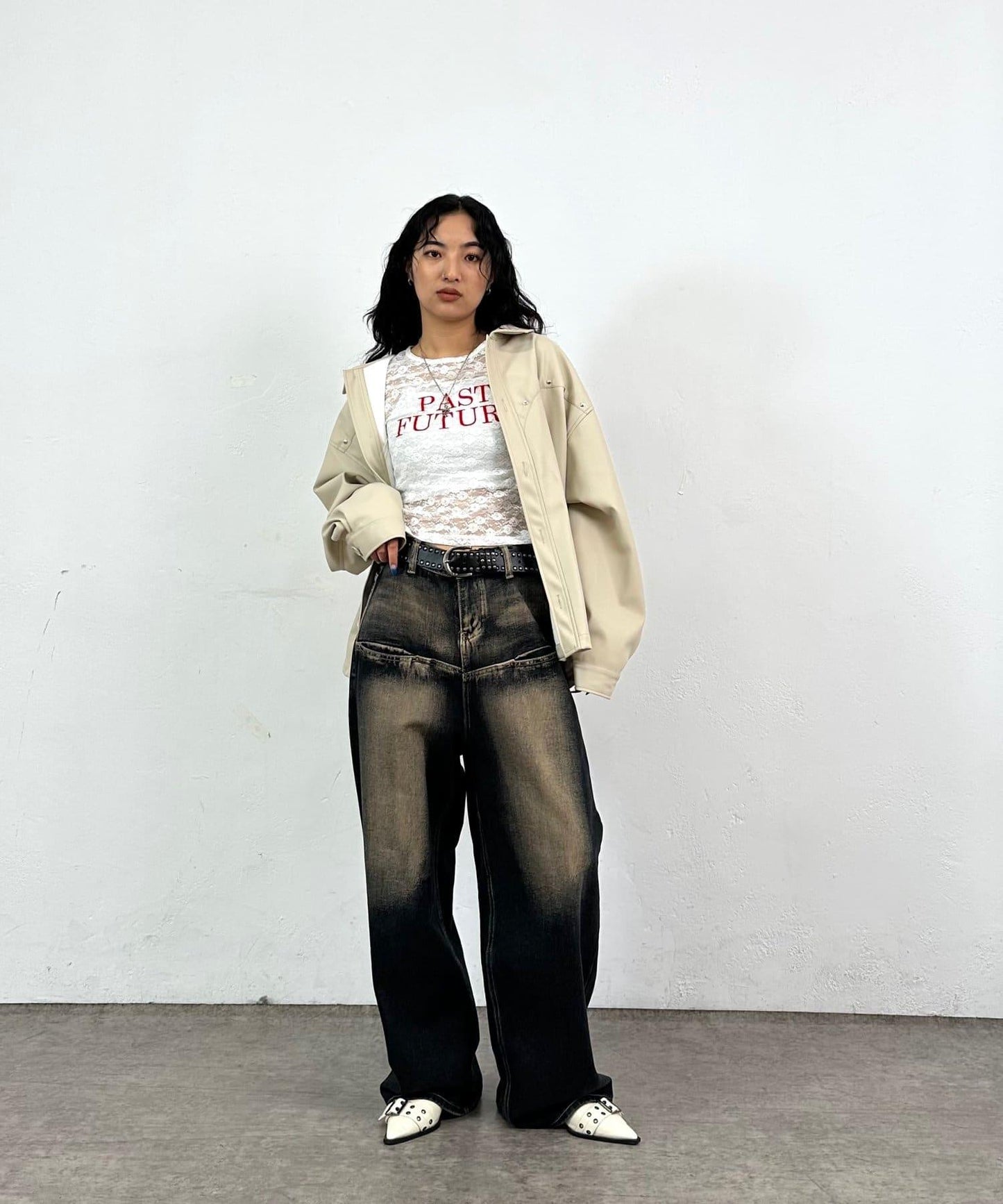 WHO'S WHO gallery FUTURE 蕾絲T恤