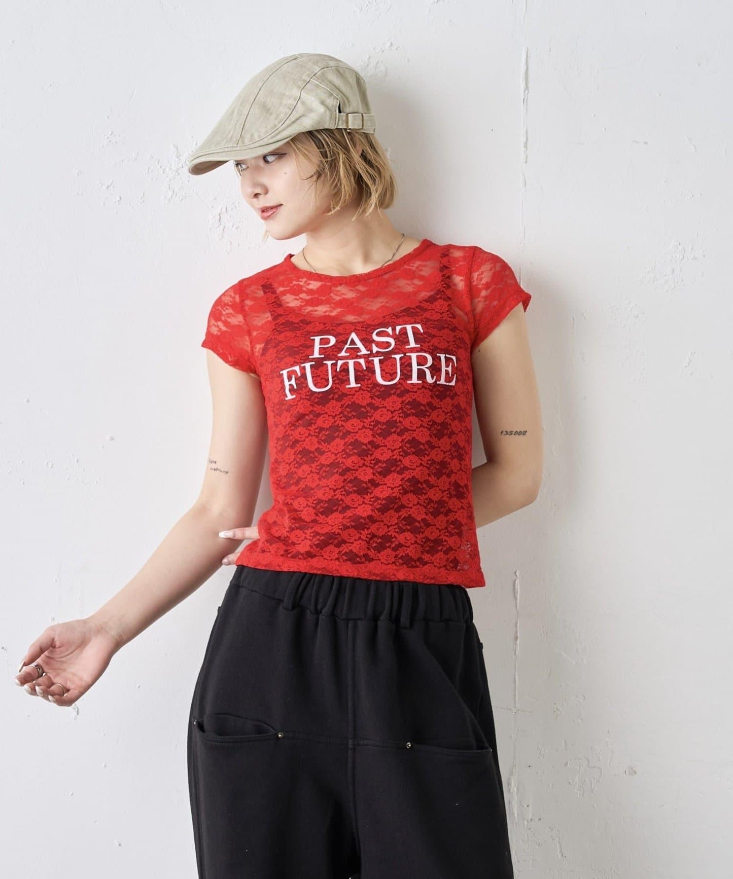 WHO'S WHO gallery FUTURE 蕾絲T恤