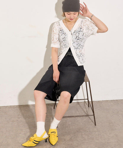 泡泡袖蕾絲V領短袖襯衫