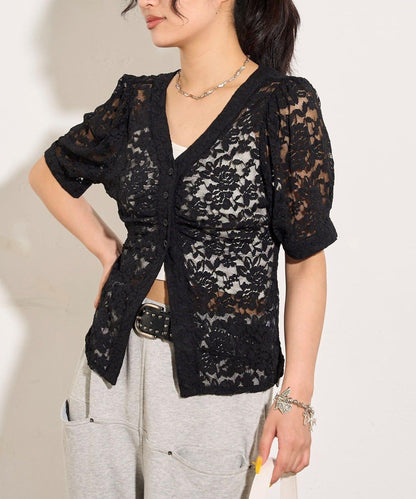 泡泡袖蕾絲V領短袖襯衫