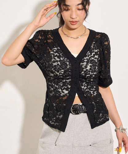 泡泡袖蕾絲V領短袖襯衫