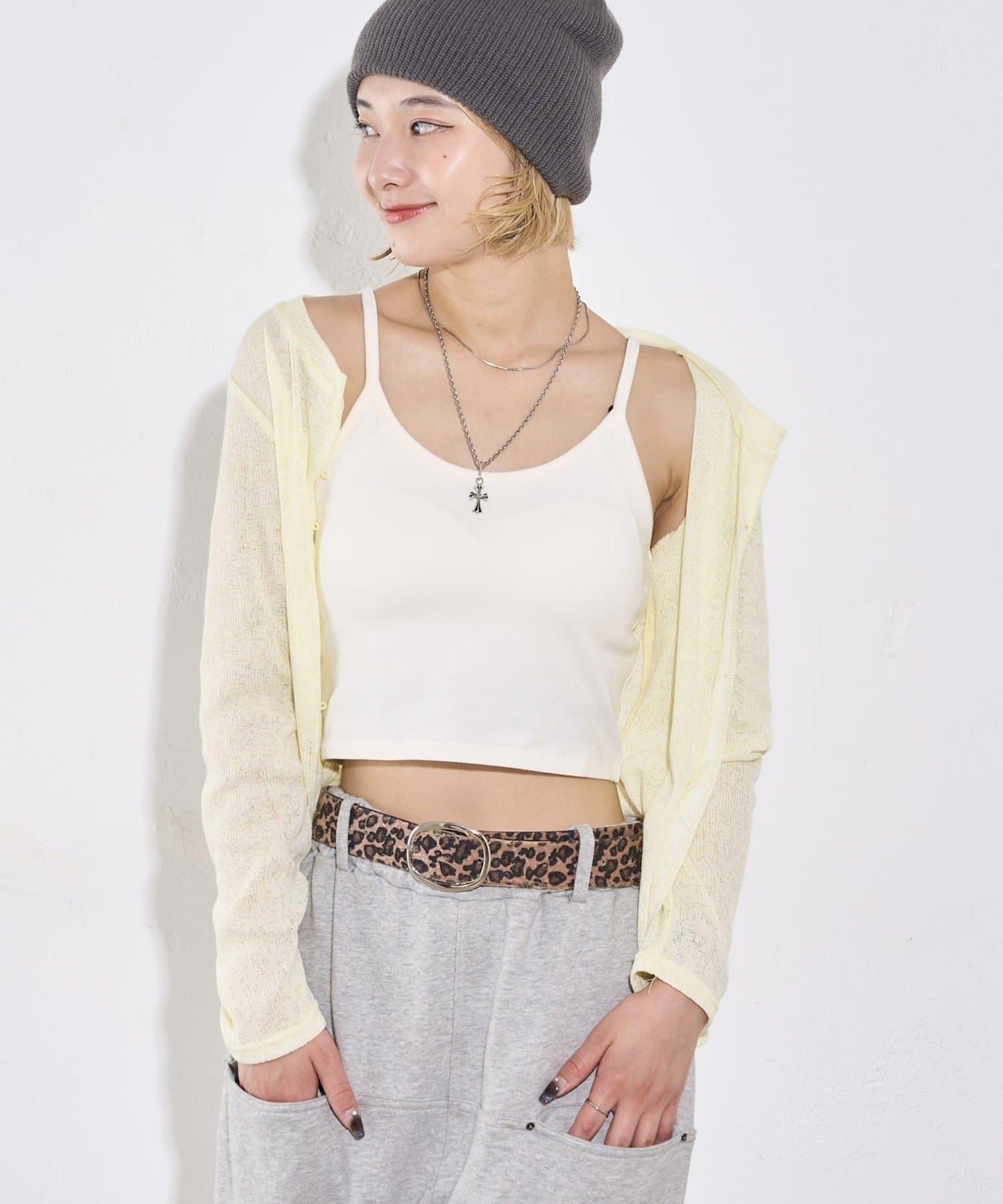 WHO'S WHO gallery 帶胸墊吊帶背心