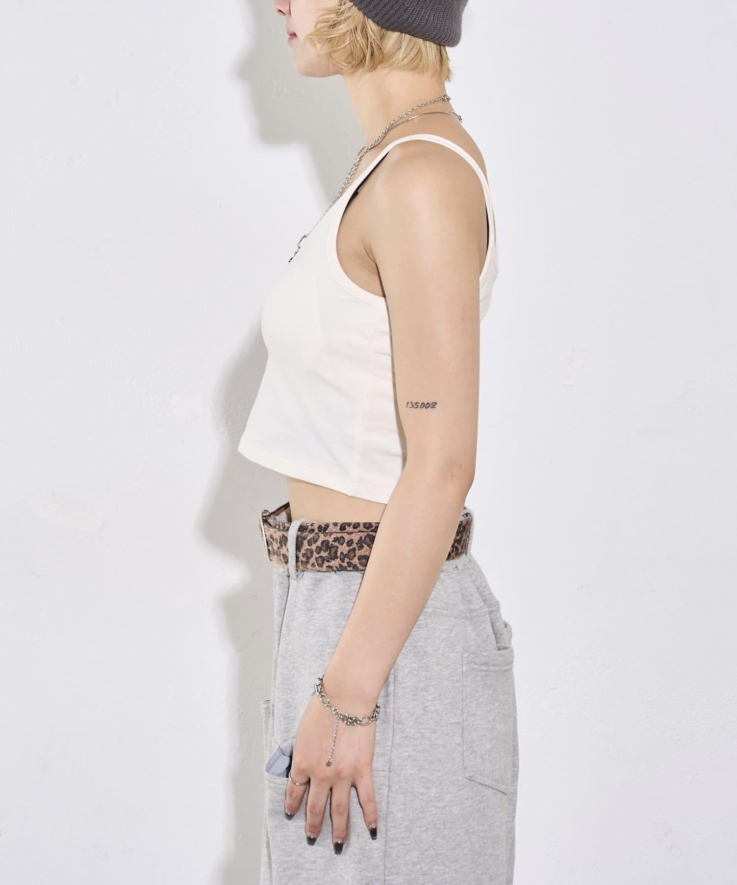 WHO'S WHO gallery 帶胸墊吊帶背心