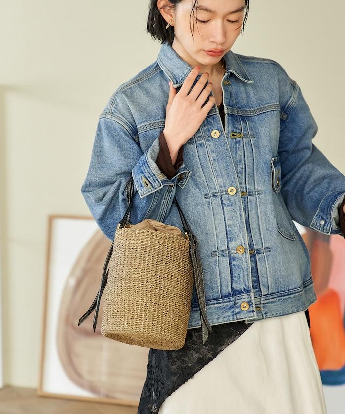 細緻蕉麻桶型單肩包