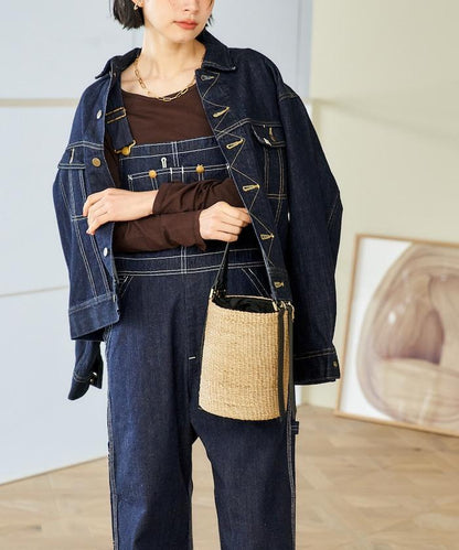 細緻蕉麻桶型單肩包