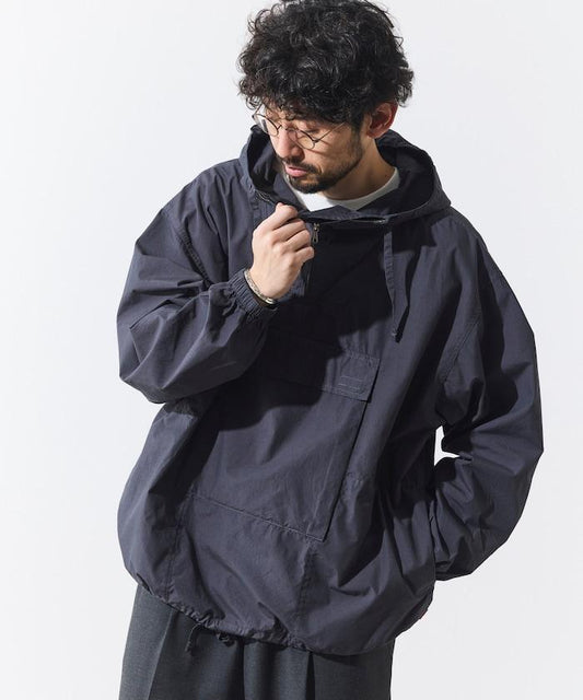 寬鬆廓形 罩衫式設計 套頭風衣