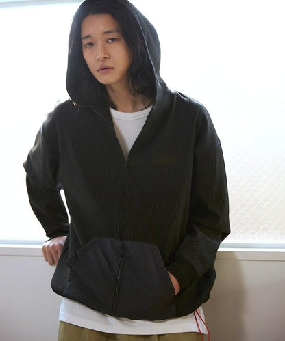 抽繩 科技風 口袋 拉鍊 保暖尼龍 連帽外套