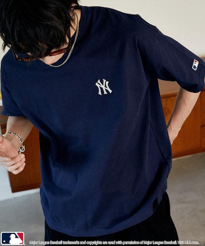 聯名 MLB 後背頭巾印花 T恤