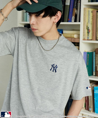 聯名 MLB 後背頭巾印花 T恤