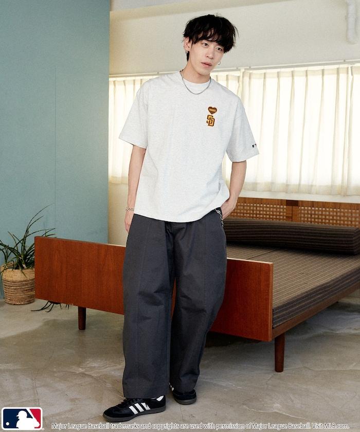 聯名款 MLB 單點心形圖案 T恤