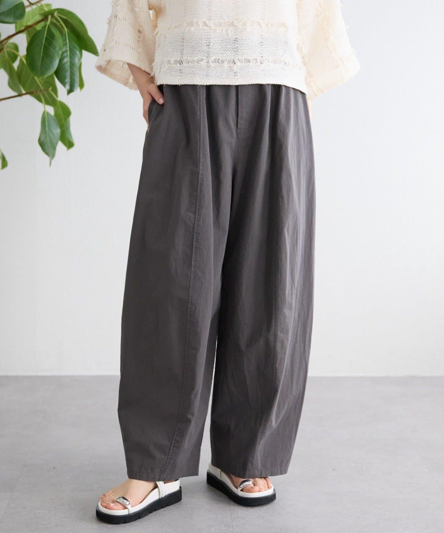 棉質彎刀版型褲子