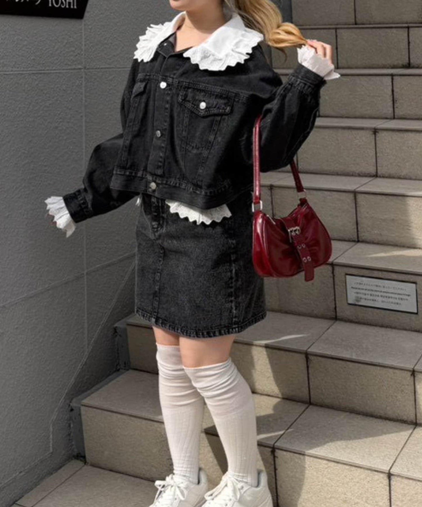 蕾絲可拆卸 大翻領 牛仔外套 【RMAF】 (Note: 英文/字母 RMAF 原樣保留)