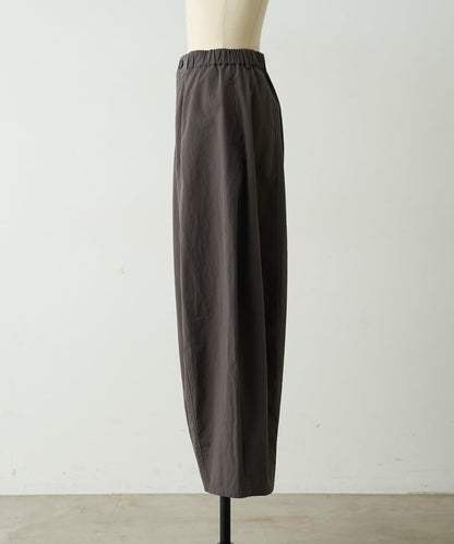 棉質彎刀版型褲子