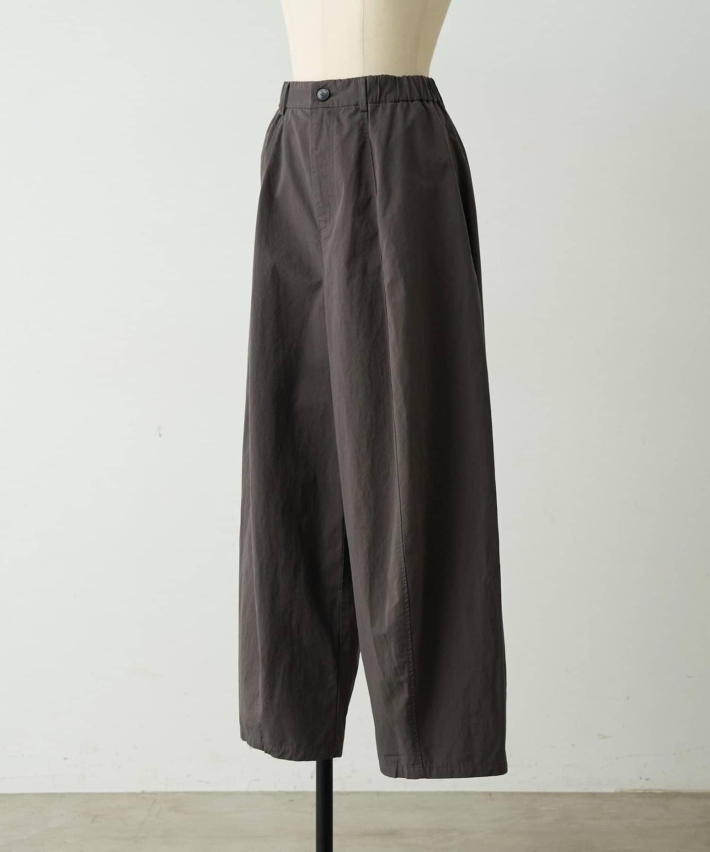 棉質彎刀版型褲子