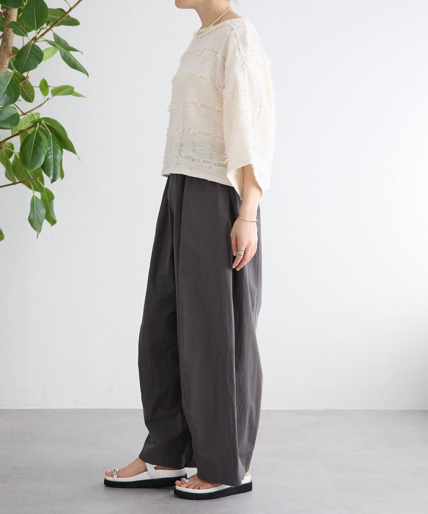 棉質彎刀版型褲子