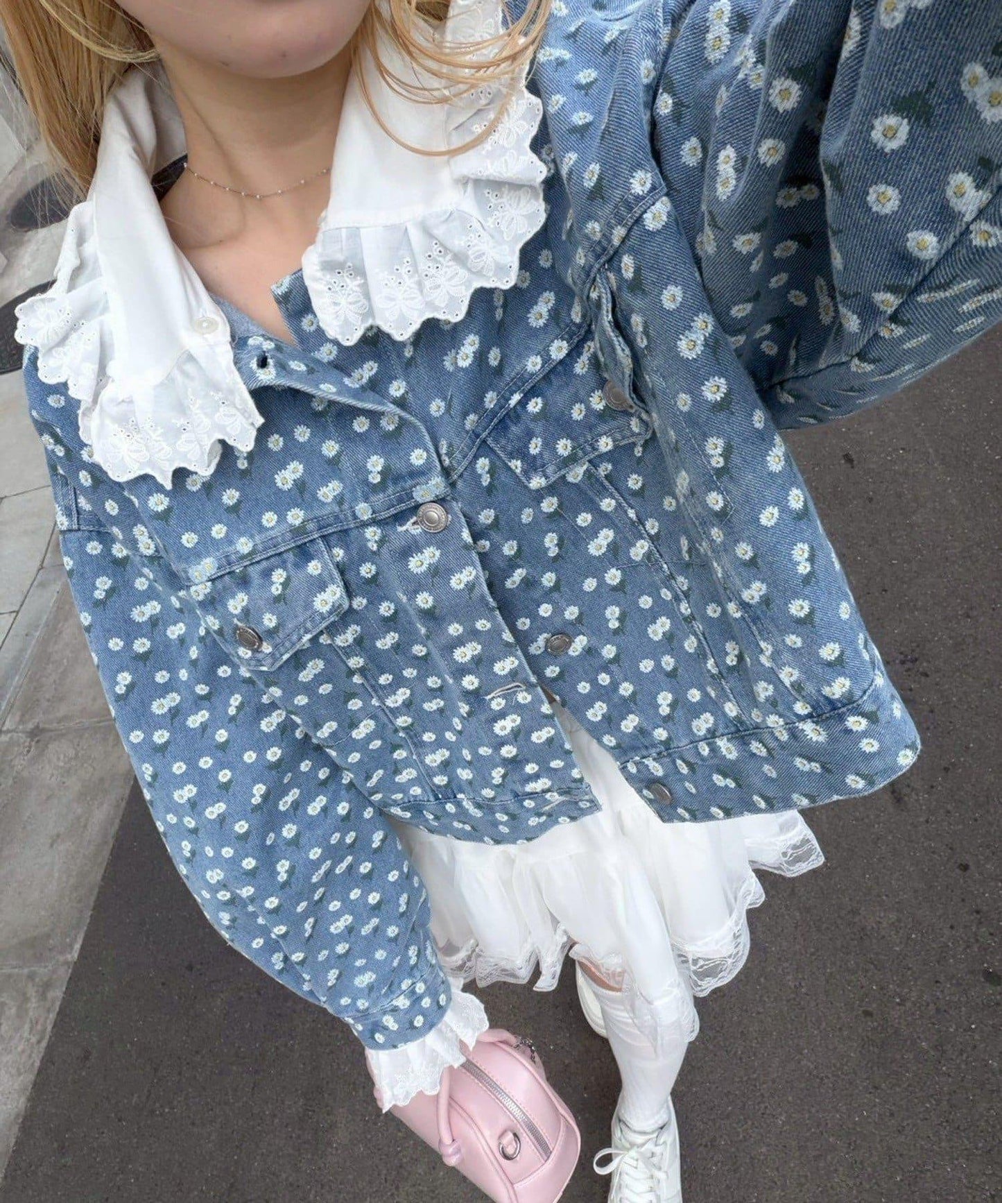 蕾絲可拆卸 大翻領 牛仔外套 【RMAF】 (Note: 英文/字母 RMAF 原樣保留)