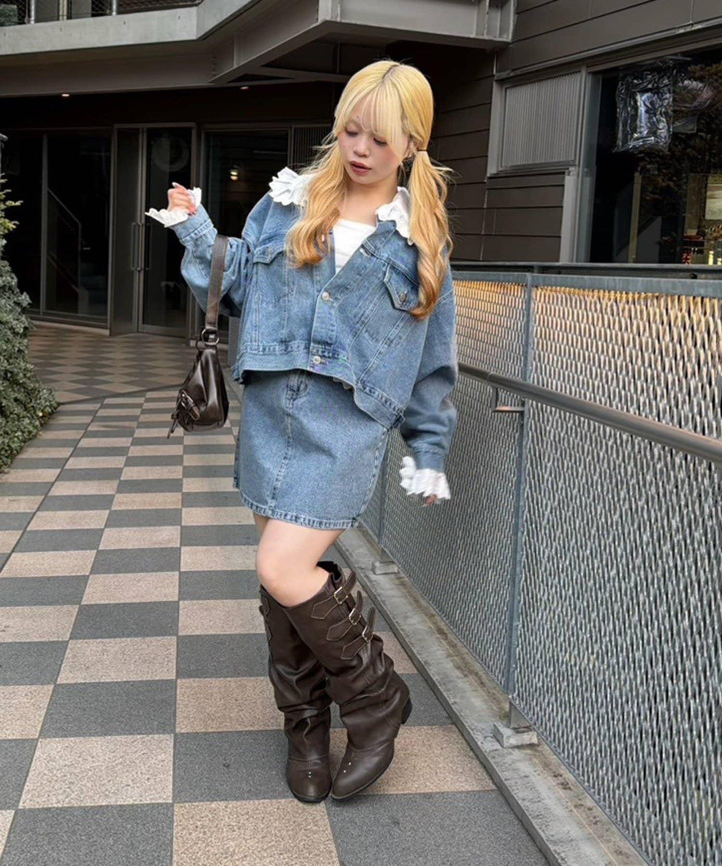 蕾絲可拆卸 大翻領 牛仔外套 【RMAF】 (Note: 英文/字母 RMAF 原樣保留)