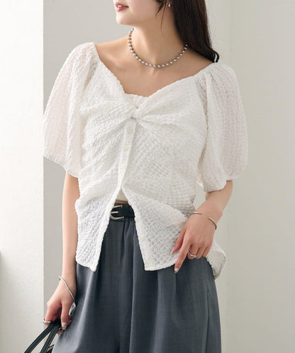 心形領泡泡袖襯衫