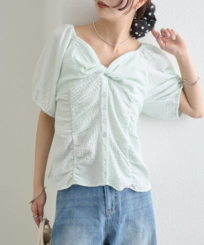 心形領泡泡袖襯衫