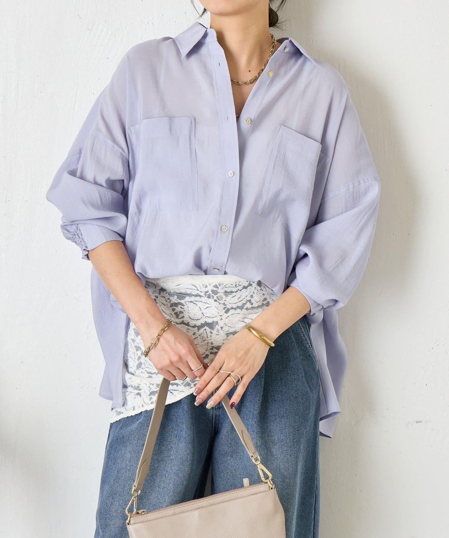 後弧形抽褶設計襯衫