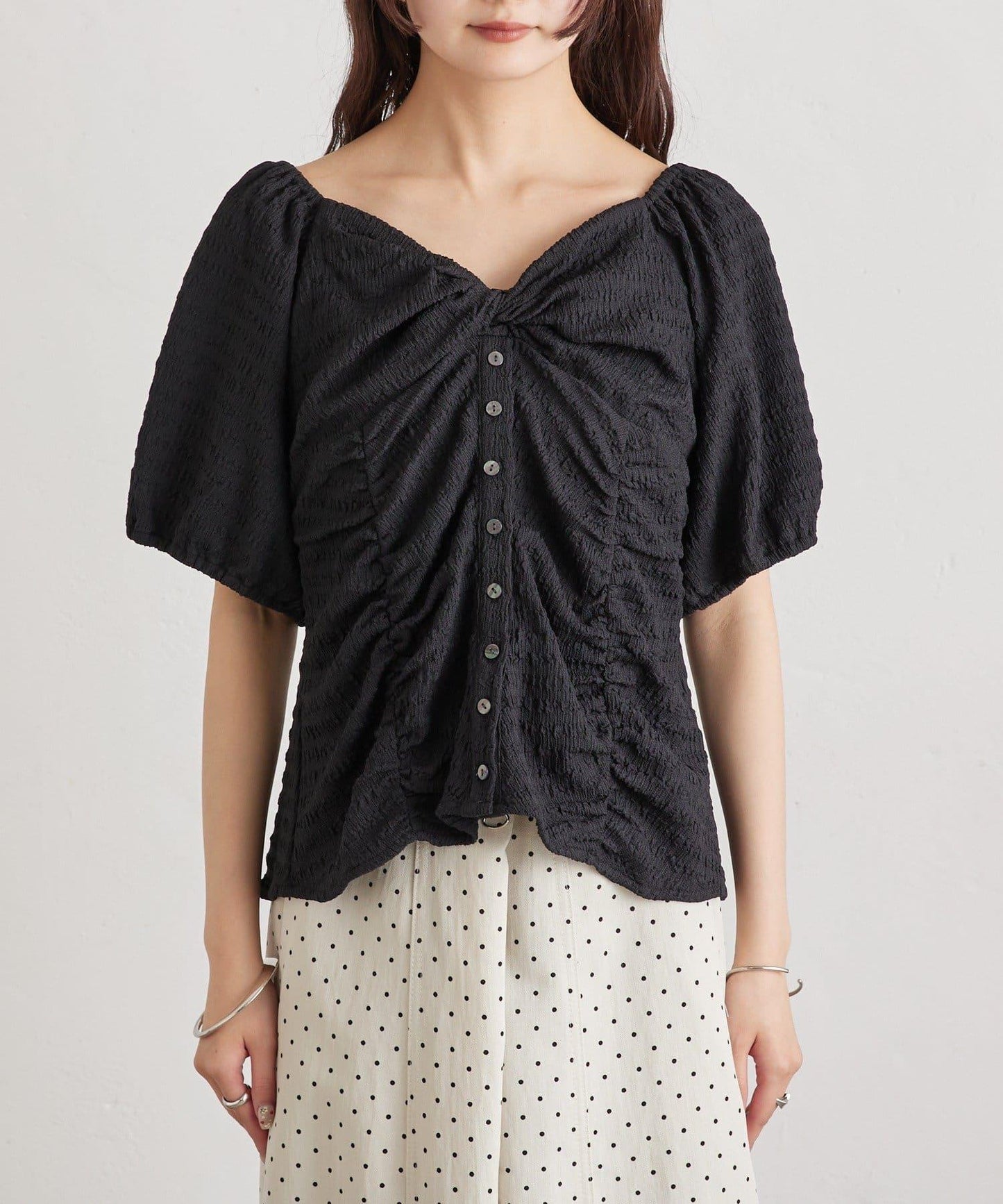 心形領泡泡袖襯衫