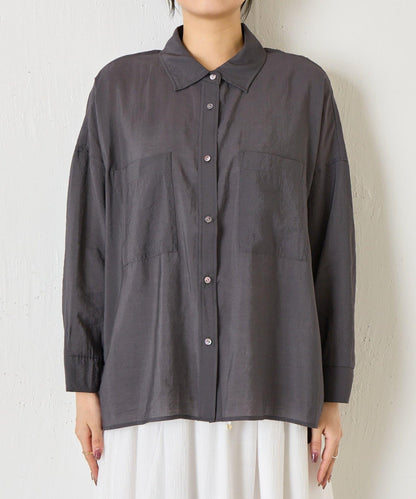 後弧形抽褶設計襯衫