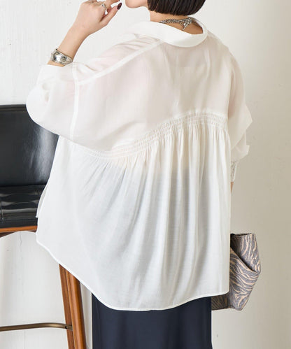 後弧形抽褶設計襯衫