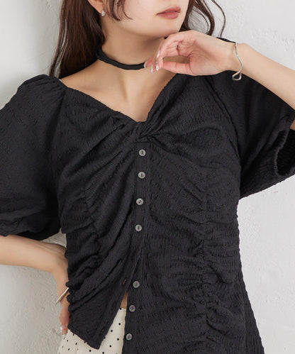 心形領泡泡袖襯衫