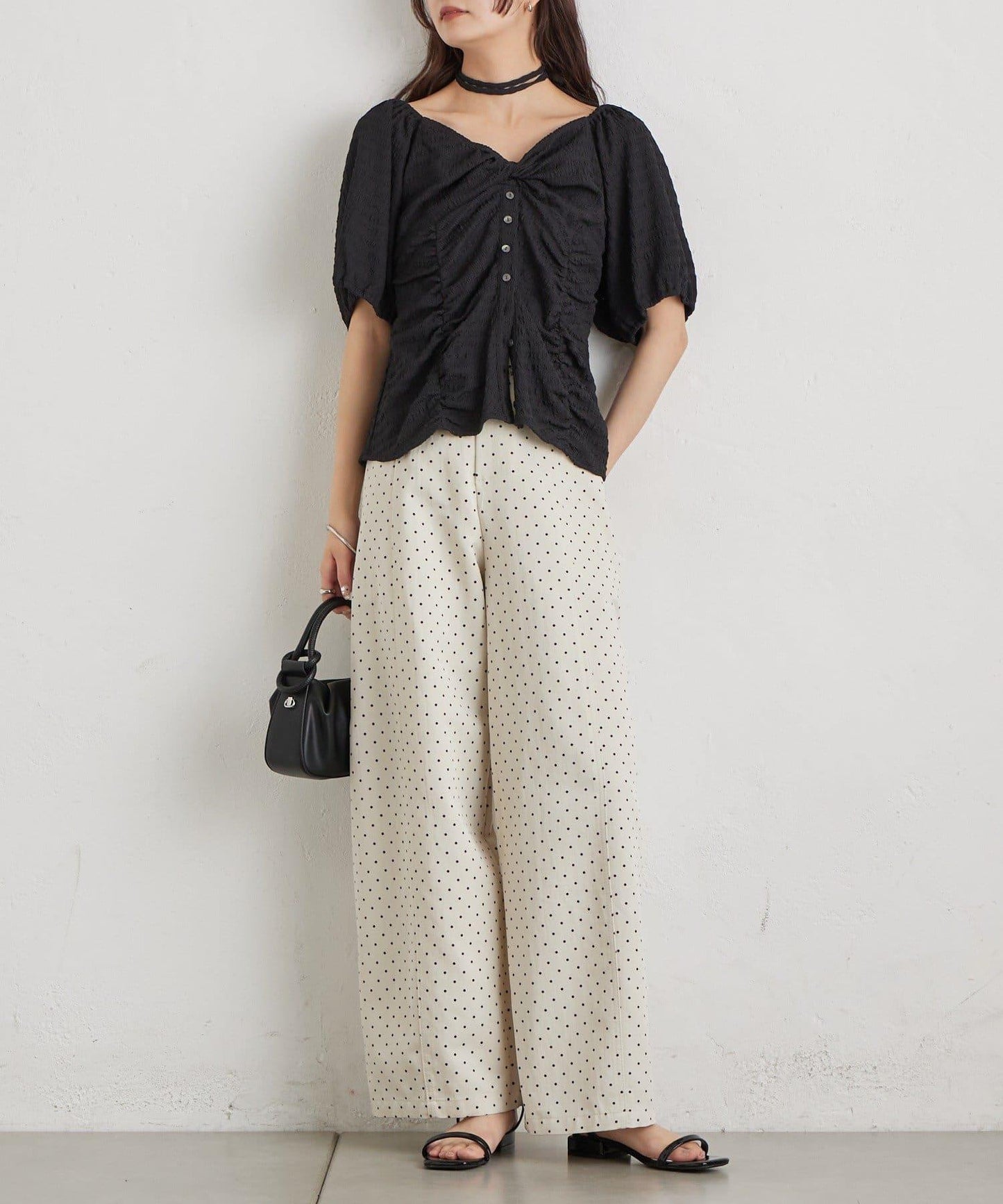 心形領泡泡袖襯衫