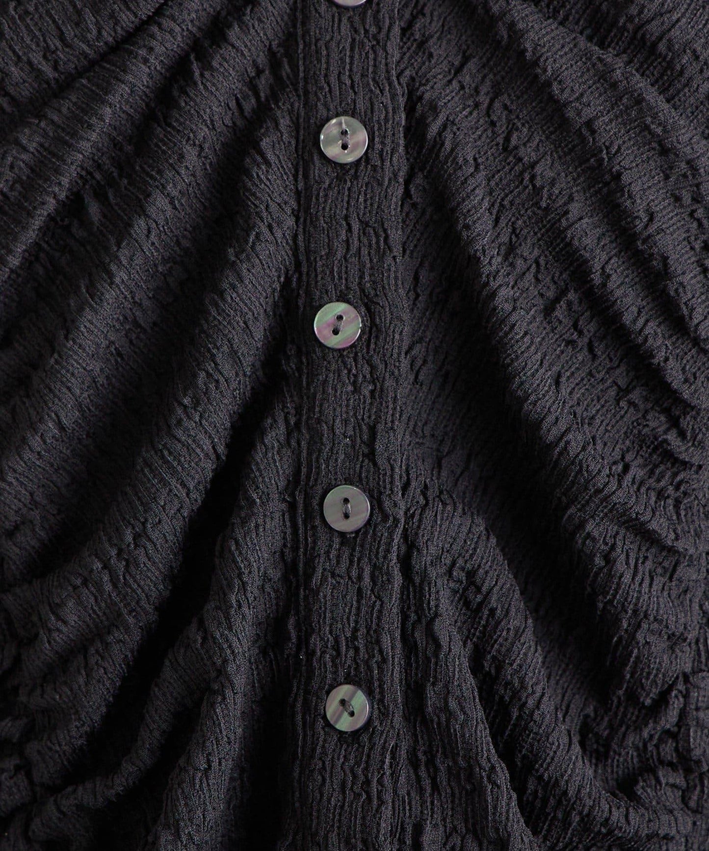 心形領泡泡袖襯衫