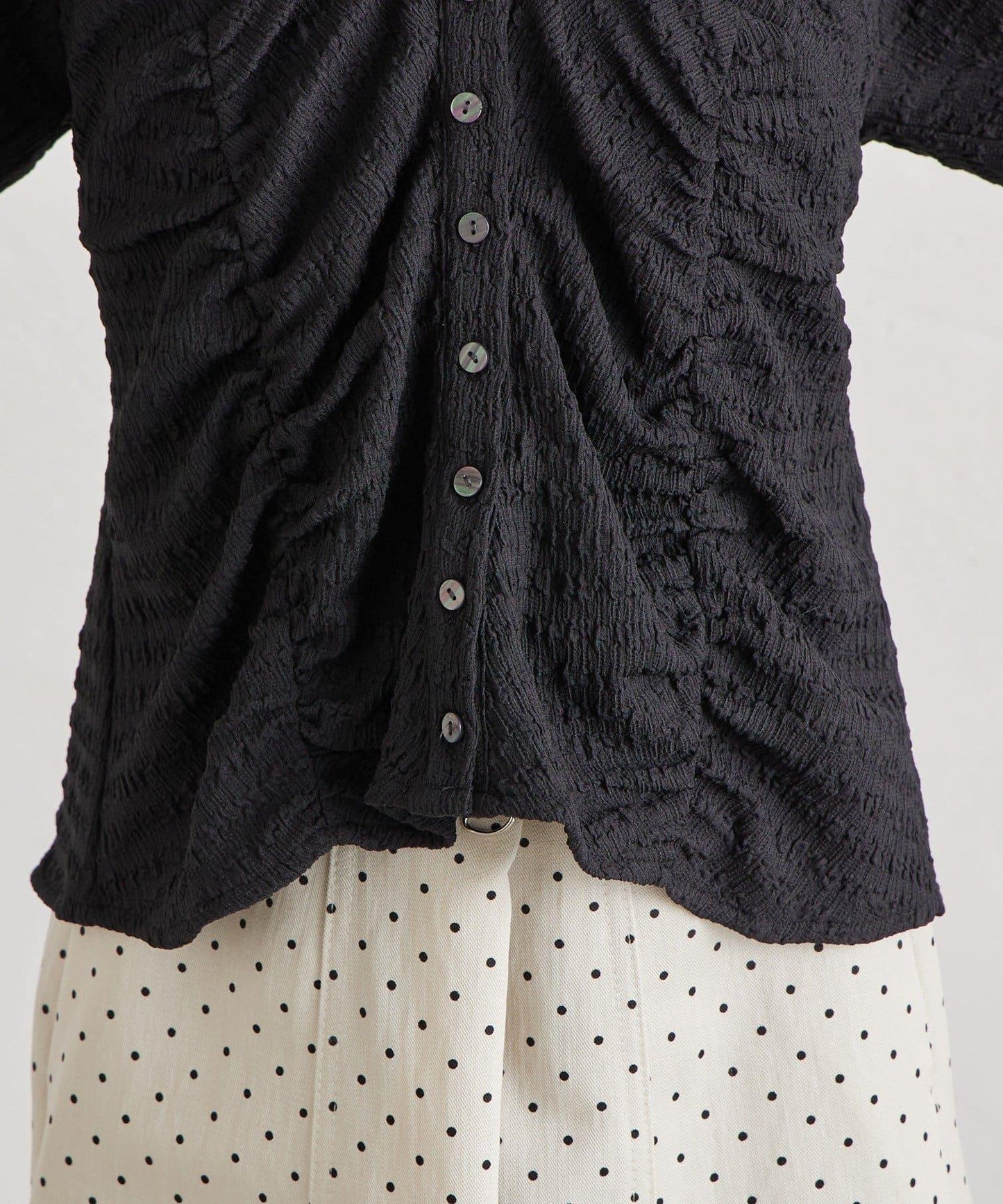 心形領泡泡袖襯衫