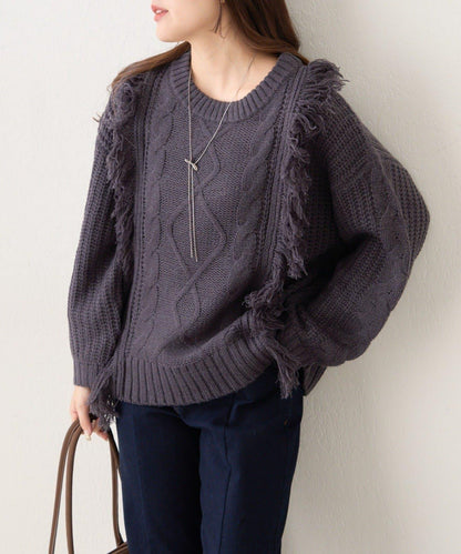 流蘇圓領設計套頭上衣