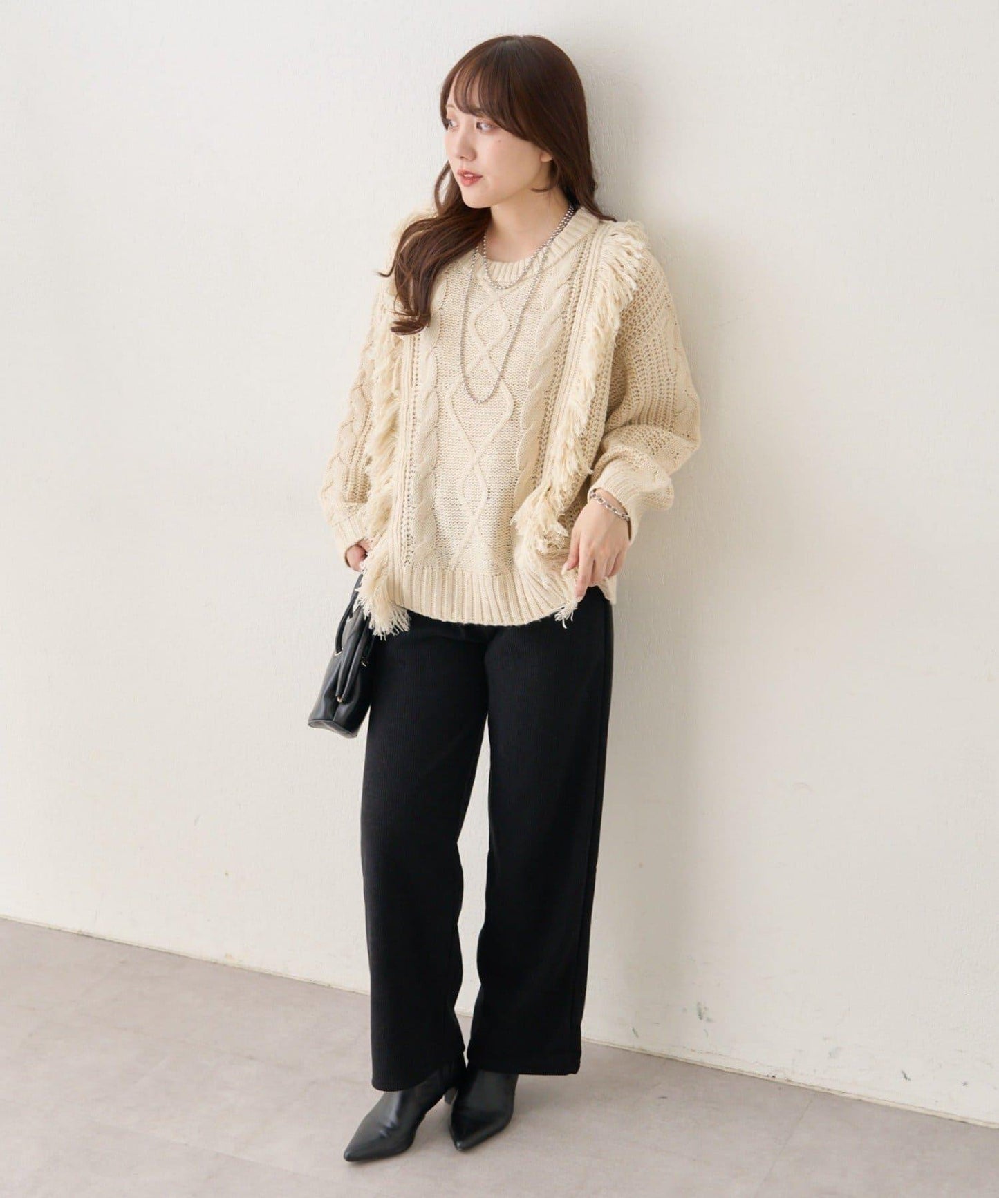 流蘇圓領設計套頭上衣