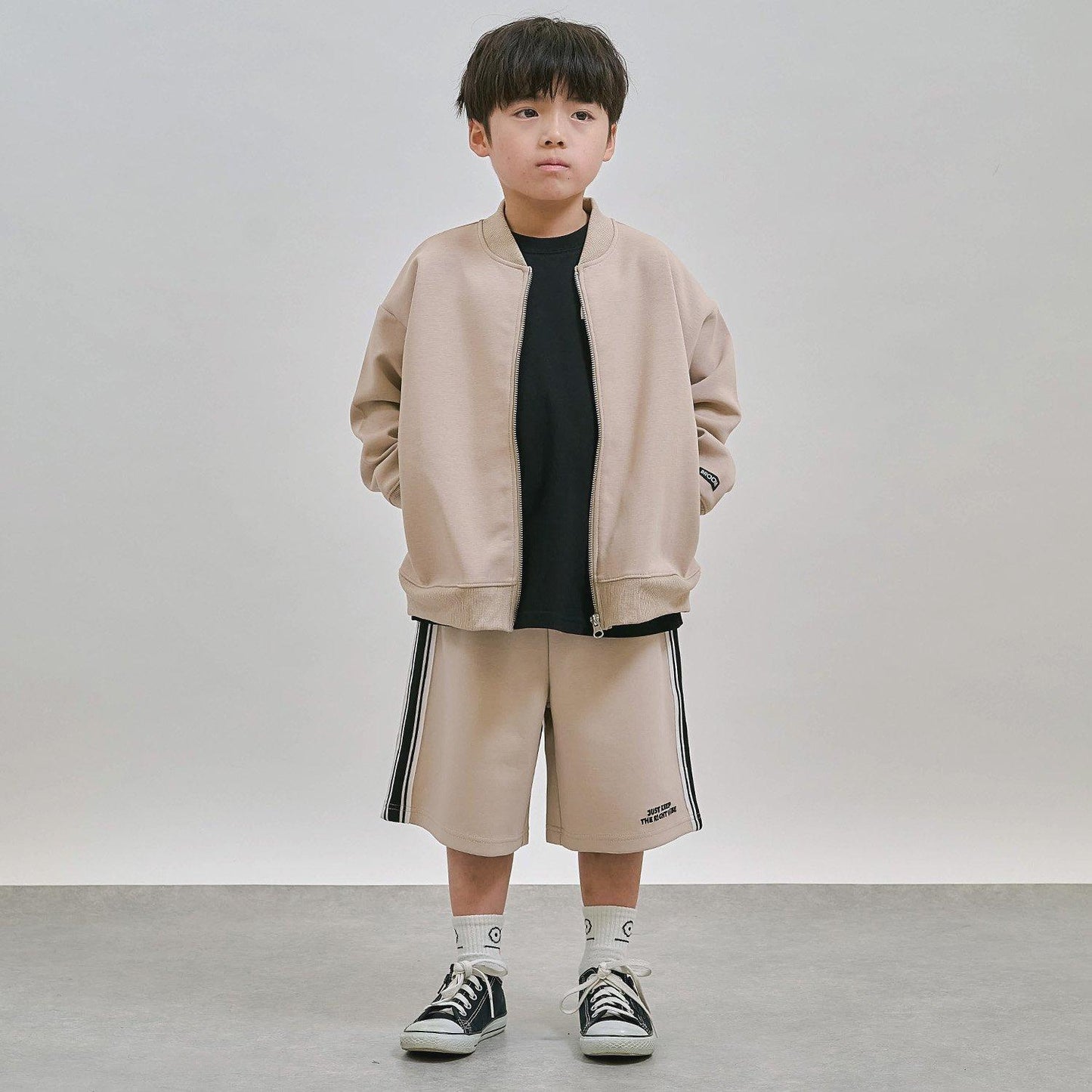 成套搭配 校園適用 側邊條紋 休閒短褲