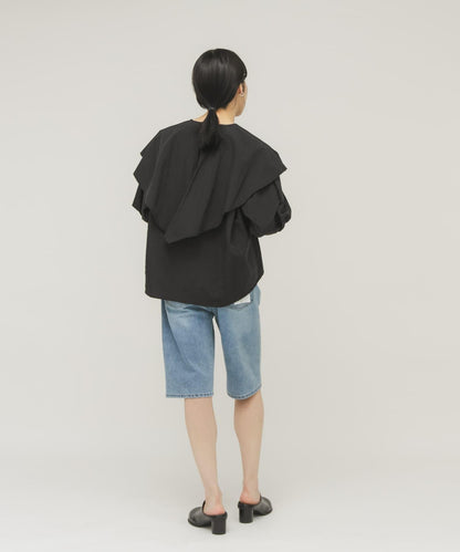 荷葉邊大翻領設計 襯衫