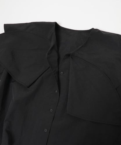 荷葉邊大翻領設計 襯衫