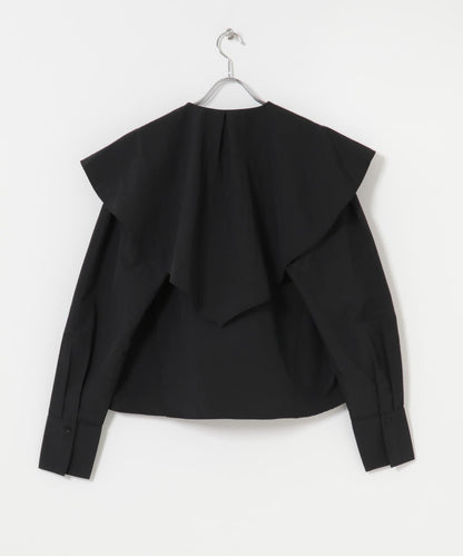 荷葉邊大翻領設計 襯衫