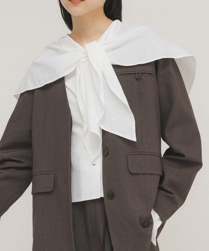 荷葉邊大翻領設計 襯衫